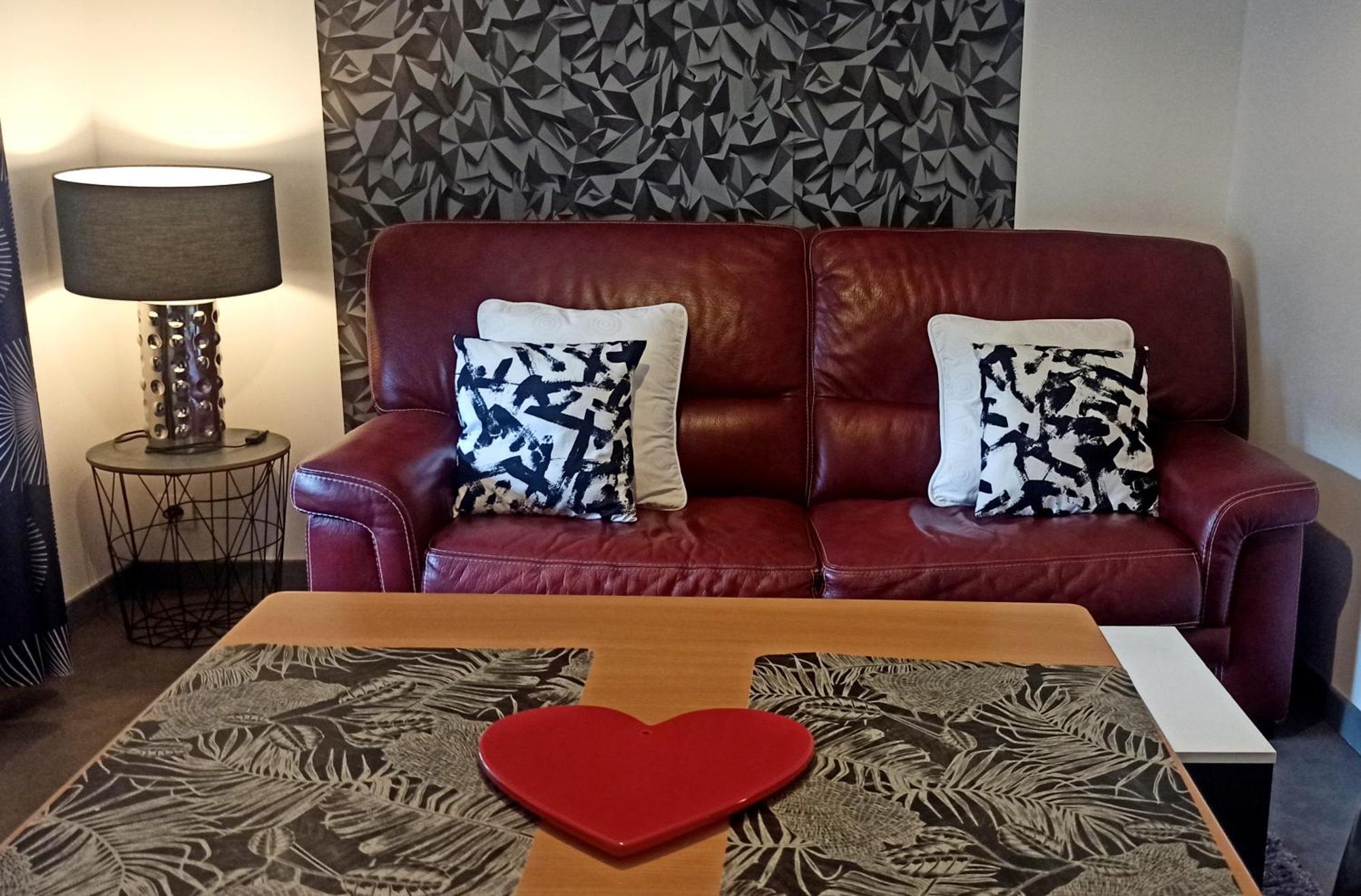 L'Amiral Apartment Vichy Bagian luar foto